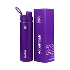 Lila AquaFlask Regular Edelstahl Trinkflasche 650 ml (22 oz) mit Flip-Top-Sportdeckel neben Originalverpackung in Amethyst