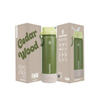 Grün AquaFlask Colorwave Flip Sip Lid Collection Edelstahl Trinkflasche 650 ml (22 oz) mit Flip-Sip-Deckel neben Originalverpackung in Cedarwood