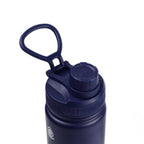 Detailaufnahme des dunkelblauen Flip-Top-Sportdeckels der AquaFlask Regular Edelstahl Trinkflasche 650 ml (22 oz) in Cobalt Blue