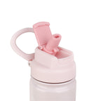 Detailaufnahme des rosafarbenen Strohhalm-Deckels der AquaFlask Canny Floss Collection Edelstahl Trinkflasche 650 ml (22 oz)