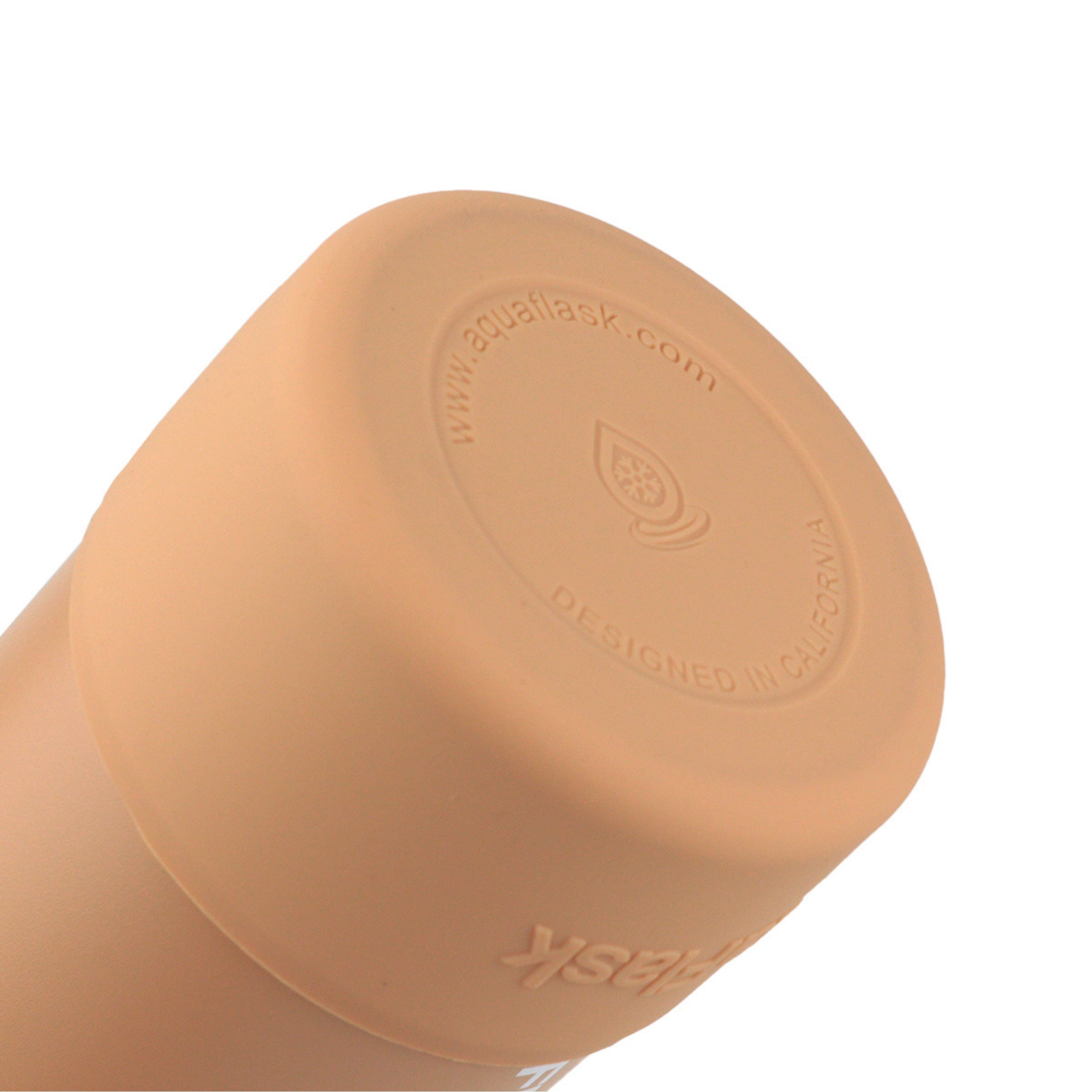 Detailaufnahme des braunen Schutz-Boots der AquaFlask Earth Collection Edelstahl Trinkflasche 650 ml (22 oz)